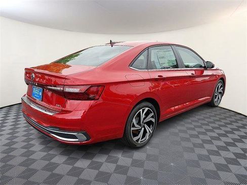 New 2025 Volkswagen Jetta SEL image 6