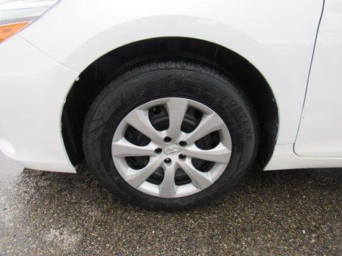 Used 2017 Toyota Camry LE FWD image 7
