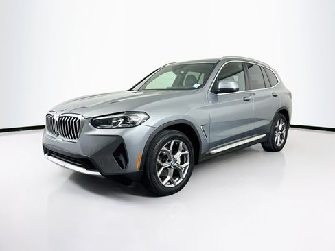 Used 2024 BMW X3 sDrive30i w/ Premium Package RWD image 3