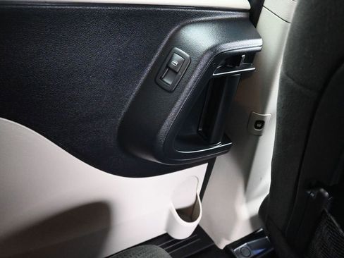 Used 2016 Dodge Grand Caravan SXT w/ Rear Park Assist Package image 42