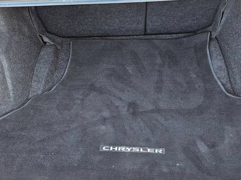 Used 2009 Chrysler 300 C RWD image 14