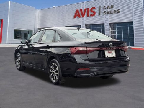 Used 2025 Volkswagen Jetta S image 3