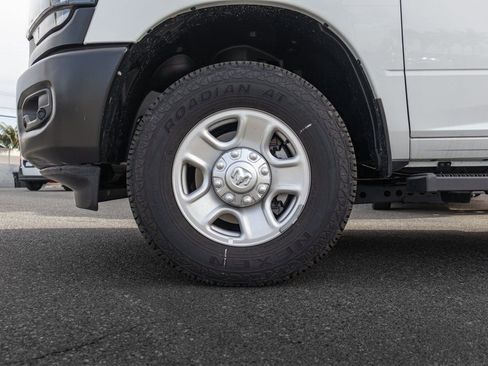 Used 2024 RAM 3500 Tradesman w/ Safety Group image 9