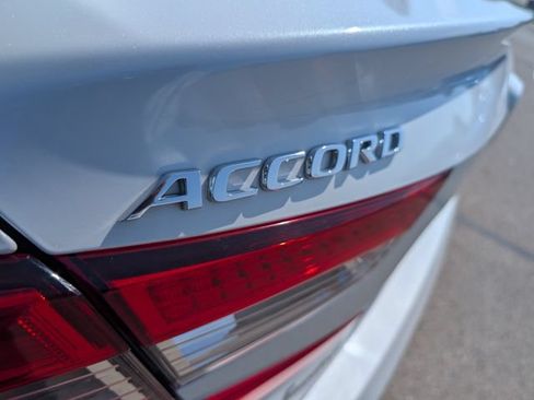 Used 2018 Honda Accord EX image 4