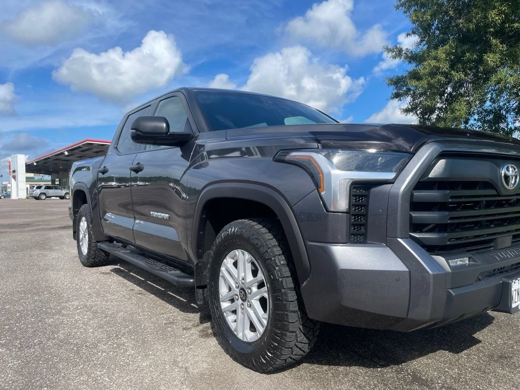Used 2025 Toyota Tundra SR5 w/ SR5 Convenience Package AWD/4WD image 9