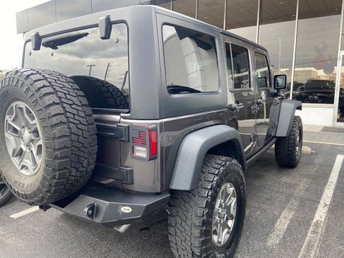 Used 2016 Jeep Wrangler Unlimited Rubicon w/ Connectivity Group AWD/4WD image 6