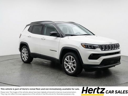 Used 2025 Jeep Compass Limited image 1