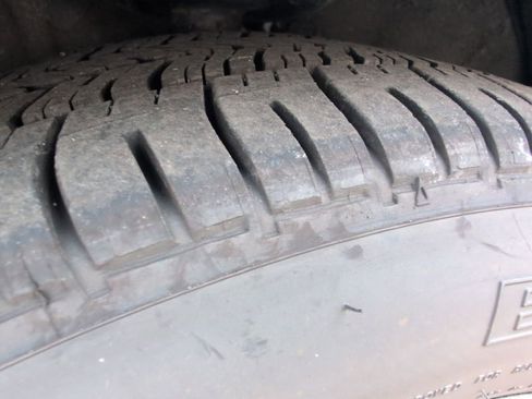 Used 2020 Toyota Corolla LE image 29