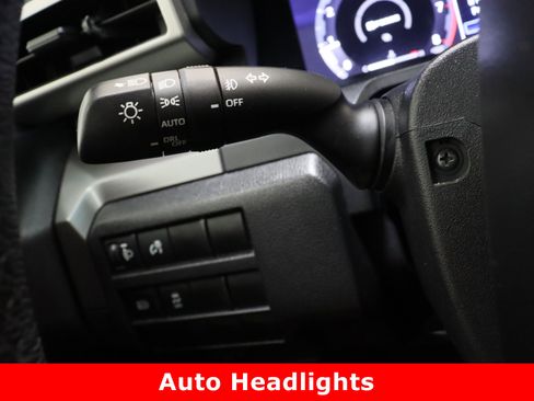 Certified 2025 Toyota Tacoma TRD Off-Road image 25