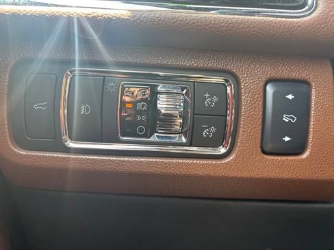 Used 2024 Lincoln Navigator Reserve AWD/4WD image 15
