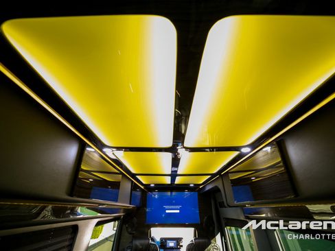 Used 2020 Mercedes-Benz Sprinter 3500 w/ Windows All Around Package image 27