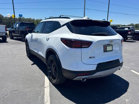 Used 2024 Chevrolet Blazer LT w/ LPO, Floor Liner Package FWD image 8