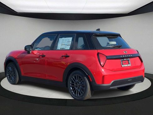 Used 2026 MINI Cooper 4-Door Hardtop FWD image 6