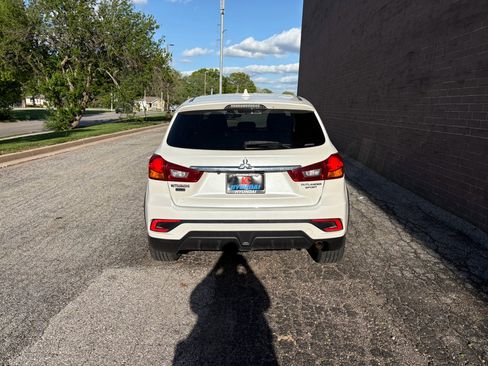 Used 2018 Mitsubishi Outlander Sport LE AWD/4WD image 5