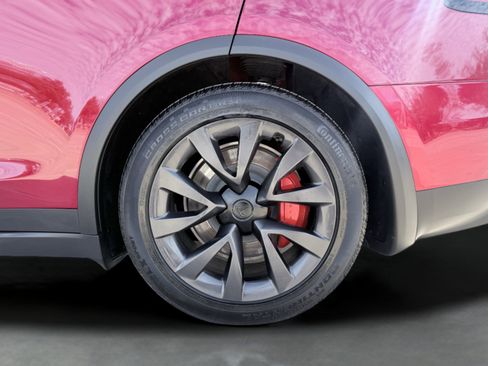 Used 2025 Tesla Model X Plaid image 17