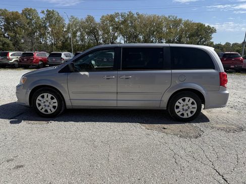 Used 2014 Dodge Grand Caravan SE w/ Quick Order Package 29E SE image 4
