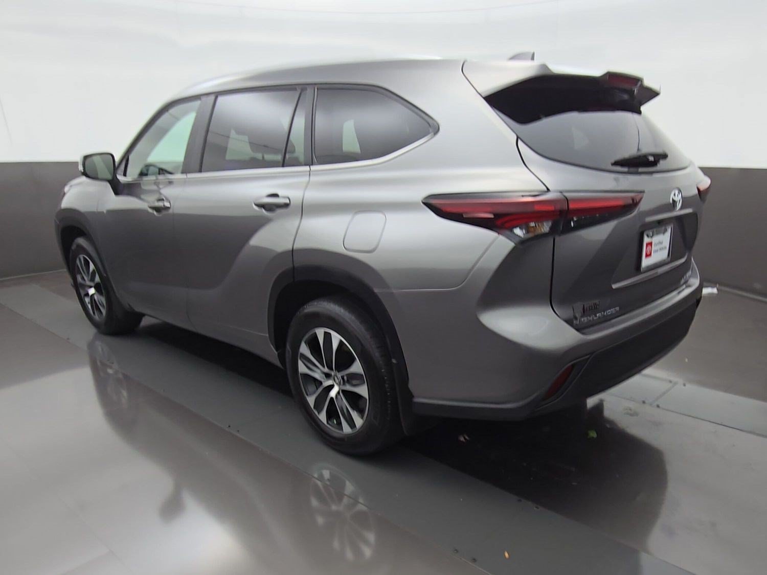 Certified 2026 Toyota Highlander XLE AWD/4WD image 7