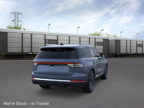 New 2026 Lincoln Aviator Reserve image 8