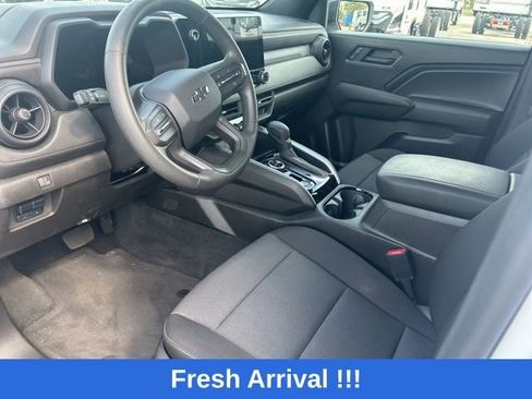 Used 2025 Chevrolet Colorado Trail Boss image 15