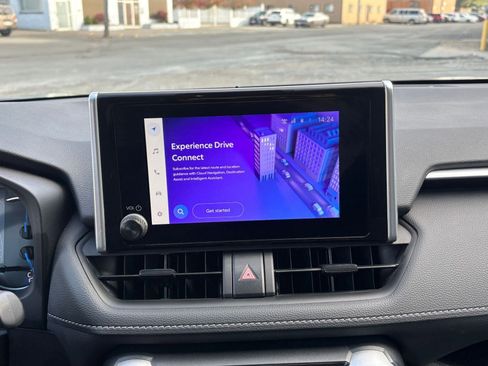 Used 2025 Toyota RAV4 LE image 18