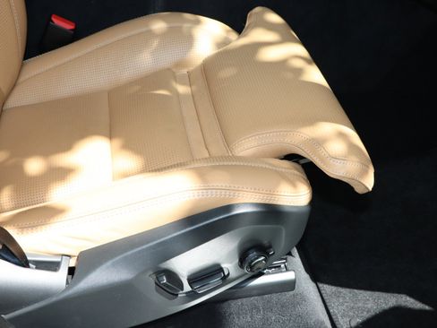 Used 2023 Volvo XC90 T8 Ultimate image 28