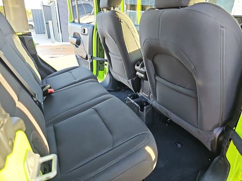 Used 2021 Jeep Wrangler Unlimited Sport image 14