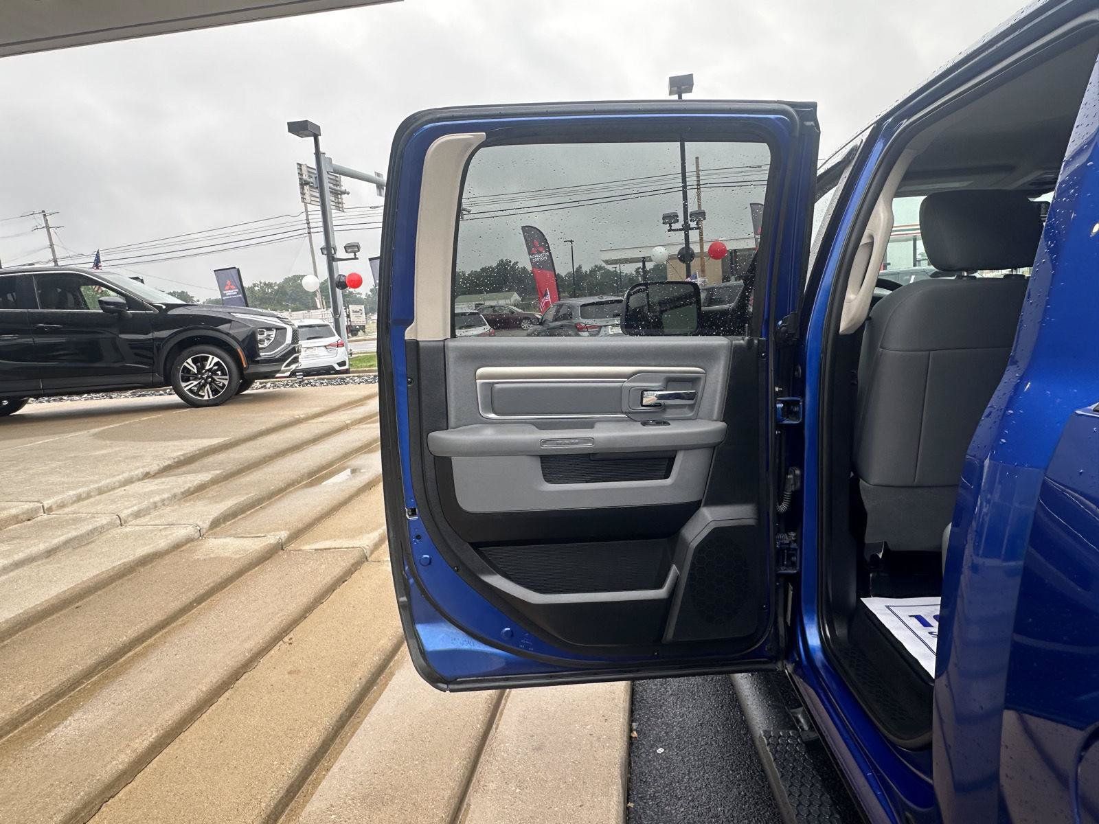 Used 2017 RAM 1500 Outdoorsman AWD/4WD image 27
