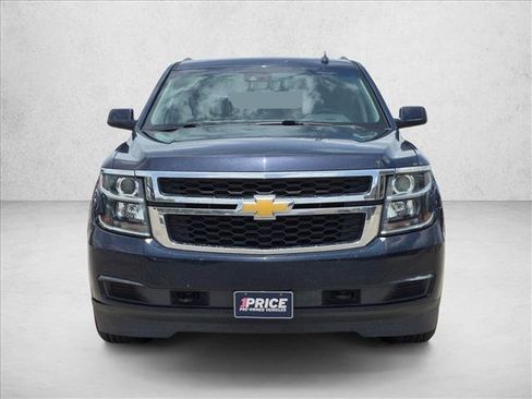 Used 2018 Chevrolet Suburban LT RWD image 2