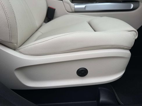 Used 2026 Mercedes-Benz GLB 250 image 13