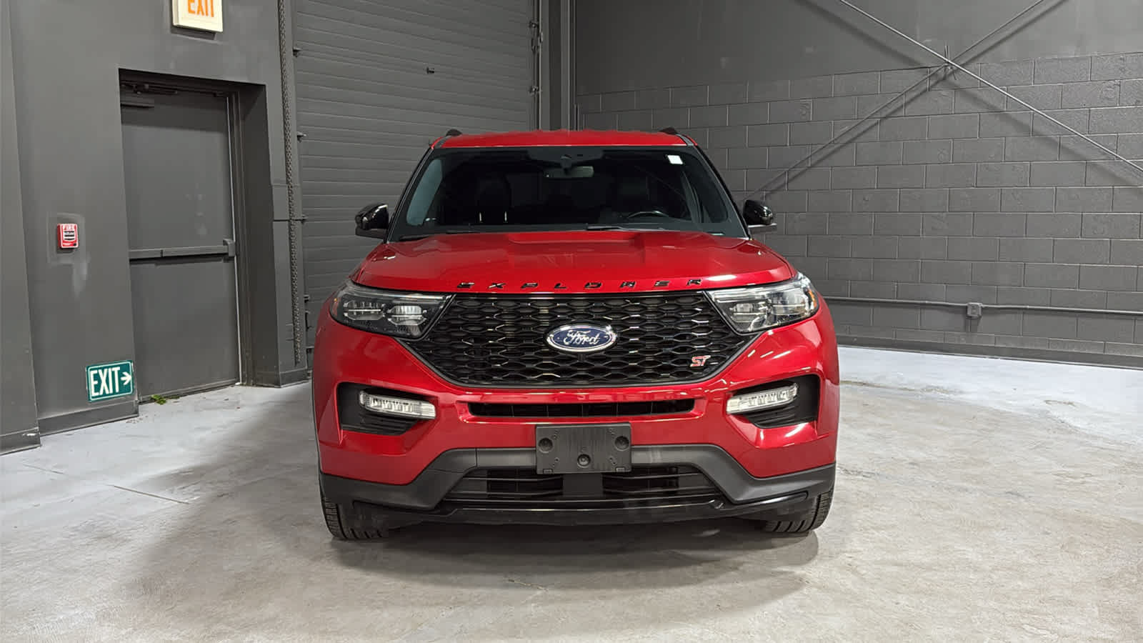 Used 2022 Ford Explorer ST w/ ST Street Pack AWD/4WD image 2