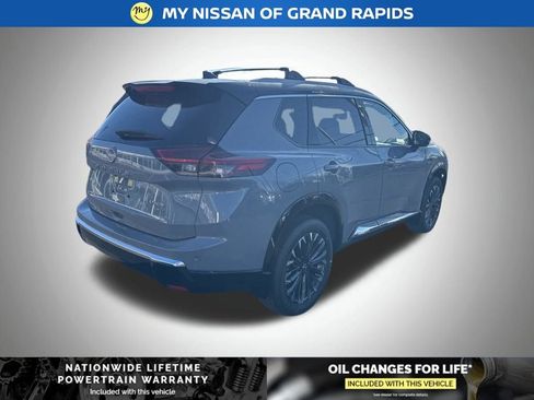 New 2026 Nissan Rogue Platinum AWD/4WD image 2