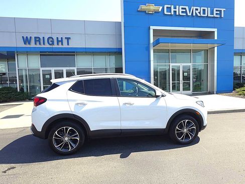 Used 2023 Buick Encore GX Select AWD/4WD image 2