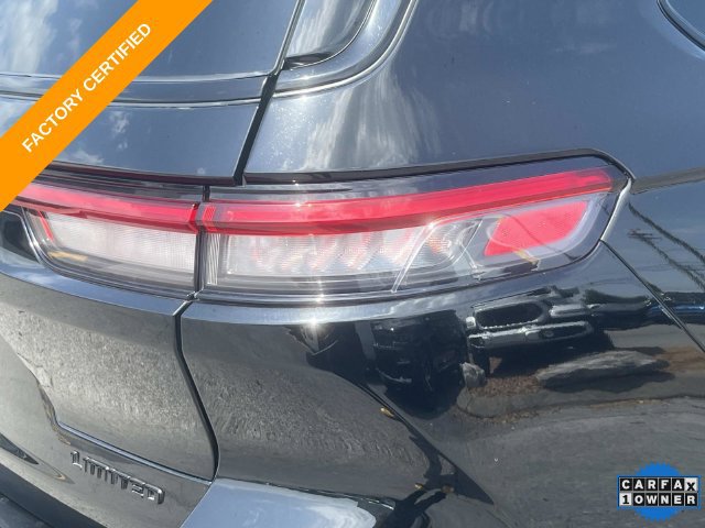 Certified 2025 Jeep Grand Cherokee L Limited w/ Luxury Tech Group II AWD/4WD image 11