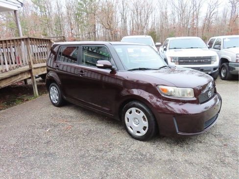 Used 2009 Scion xB image 5