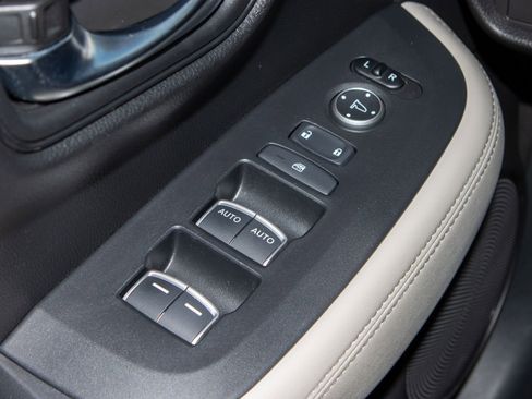 Certified 2023 Honda HR-V EX-L image 31