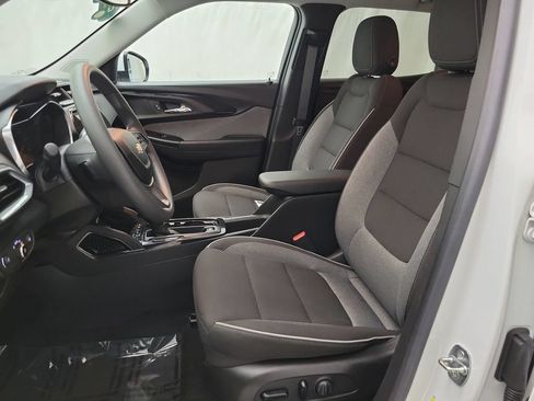 Certified 2023 Chevrolet TrailBlazer LT w/ Convenience Package AWD/4WD image 9