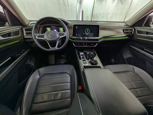 Used 2024 Volkswagen Atlas SEL AWD/4WD image 7