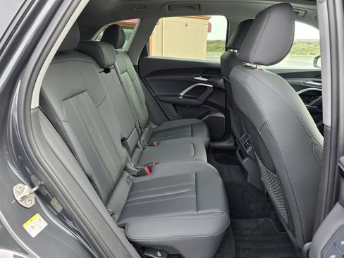 Certified 2025 Audi Q5 Premium w/ Convenience Package image 14