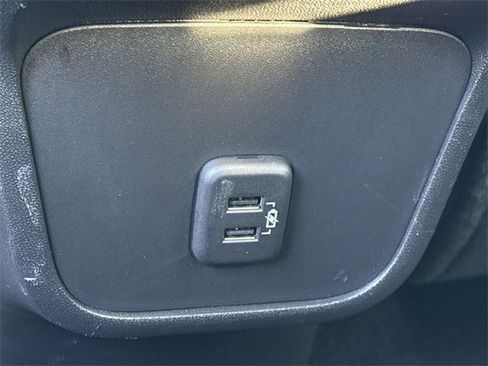 Used 2023 Chevrolet Equinox RS image 11