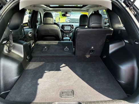 Used 2019 Jeep Cherokee Limited w/ Trailer Tow Group AWD/4WD image 34