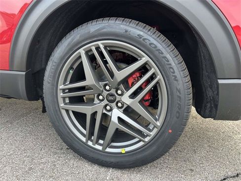 New 2026 Ford Explorer ST-Line w/ ST-Line Street Pack image 3