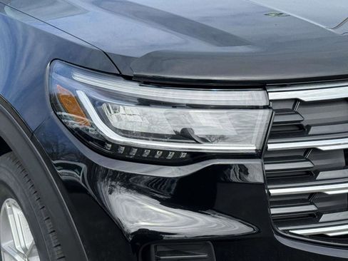 New 2026 Ford Explorer Active AWD/4WD image 8