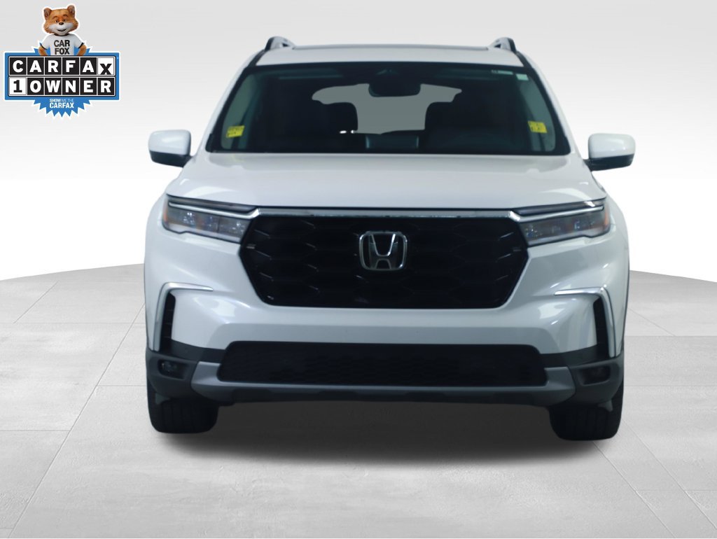 Used 2025 Honda Pilot Touring image 7