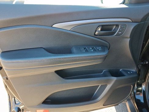 Certified 2023 Honda Passport TrailSport image 12