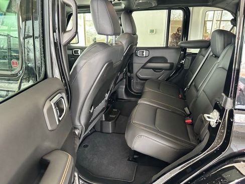 Used 2025 Jeep Wrangler Sahara w/ Safety Group image 14