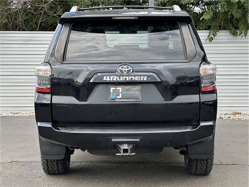 Used 2015 Toyota 4Runner SR5 AWD/4WD image 11