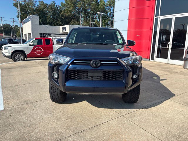 Used 2021 Toyota 4Runner SR5 Premium w/ Moonroof Package RWD image 2
