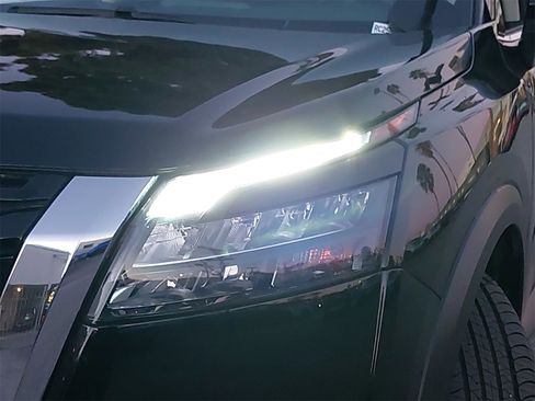 Used 2024 Nissan Pathfinder S w/ Cargo Package image 31