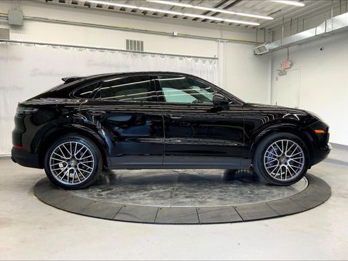 Certified 2023 Porsche Cayenne Coupe AWD/4WD image 8