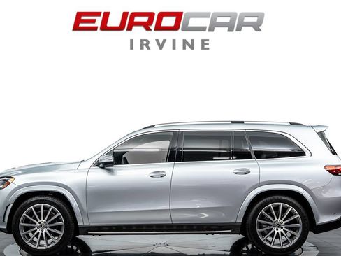Used 2023 Mercedes-Benz GLS 450 4MATIC image 2